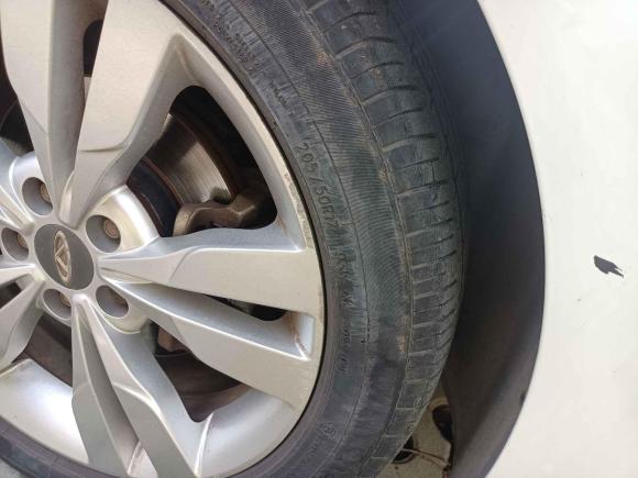 [武汉·鄂A] 二手奇瑞艾瑞泽52017款 1.5L CVT领潮版