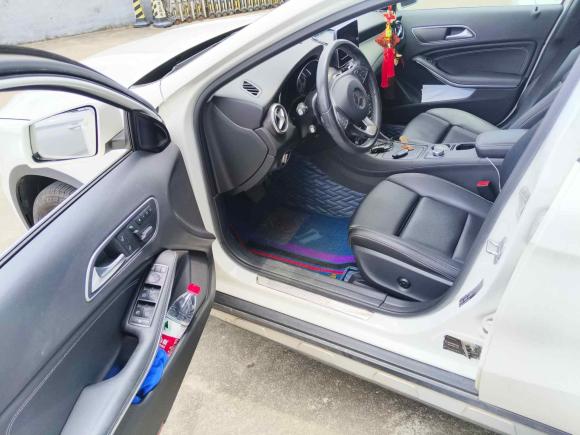 [宁波·浙B] 二手奔驰奔驰GLA2016款 GLA 200 动感型