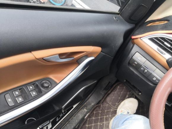 [上海·鲁M] 二手东南东南DX72016款 1.5T 手动凯旋版