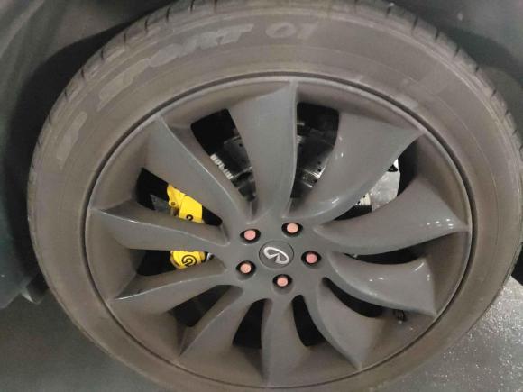 [上海·沪J] 二手英菲尼迪英菲尼迪QX702013款 3.7L 超越版