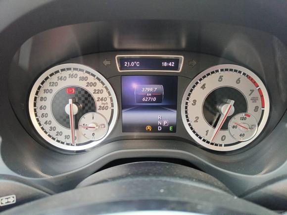 [成都·川A] 二手奔驰奔驰A级2015款 A 200 运动型