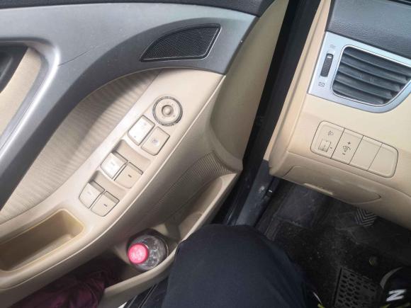 [金华·闽H] 二手现代朗动2012款 1.6L 手动领先型