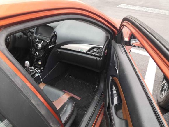 [无锡·沪A] 二手比亚迪秦新能源2015款 1.5T 双冠旗舰版