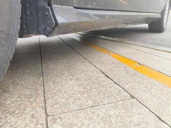 [青岛·鲁B] 二手奔驰奔驰R级2011款 R 300 L 商务型