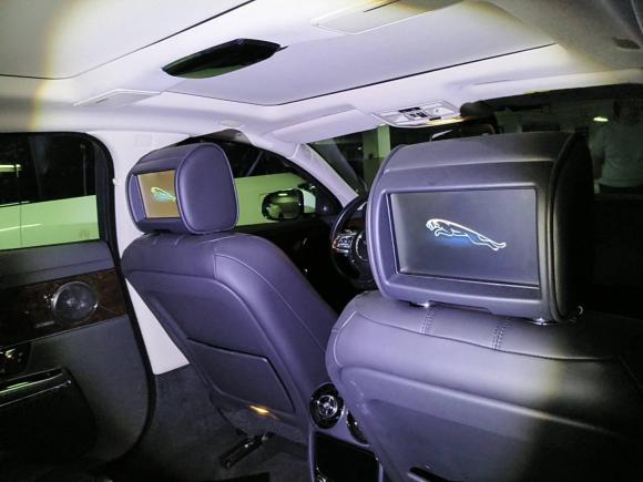 [上海·沪D] 二手捷豹捷豹XJ2015款  XJL 3.0 SC 两驱全景商务版