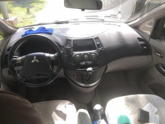 [南通·苏K] 二手三菱格蓝迪2006款 2.4 七人绒布版