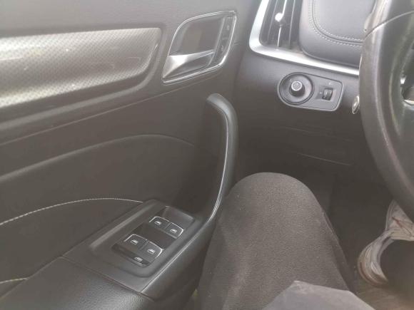 [武汉·鄂A] 二手荣威荣威i62018款 20T 自动旗舰版