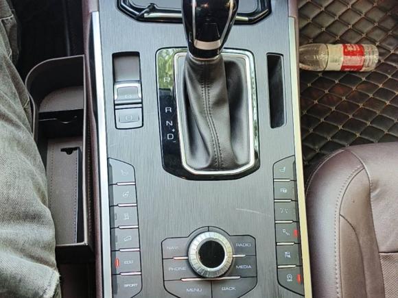 [杭州·浙G] 二手魏牌魏牌 VV52017款 2.0T 旗舰型