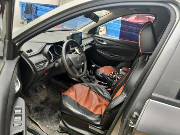 [武汉·苏E] 二手五菱汽车五菱宏光S32018款 1.5L 手动标准型 国V