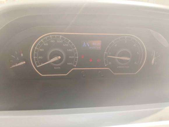 [济南·鲁A] 二手上汽大通MAXUS新途V802019款 2.5T经典款AMT傲运通改款短轴超低顶5/6座