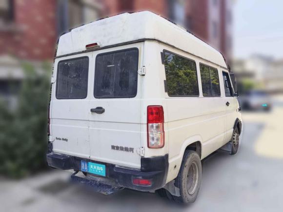 [杭州·浙A] 二手依维柯依维柯得意2014款 2.5T-A35 NJ6484ACM47Z4