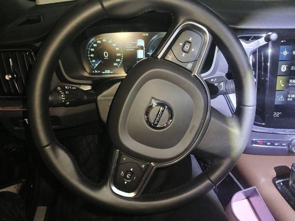 [深圳·粤B] 二手沃尔沃沃尔沃S60新能源2022款 T8 E驱混动 四驱智逸豪华版