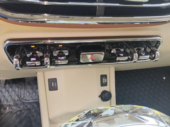 [深圳·粤B] 二手欧拉欧拉芭蕾猫2022款 401km 胡桃夹子版