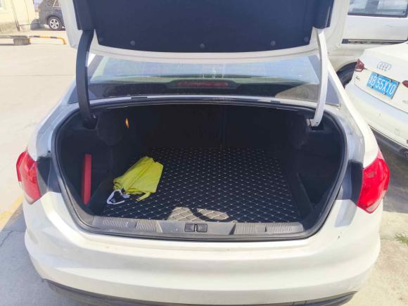 [宁波·浙B] 二手雪铁龙雪铁龙C4L2013款 1.8L 自动劲智版