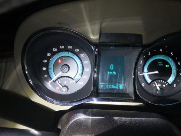 [武汉·鄂A] 二手别克君越2012款 2.4L SIDI雅致版