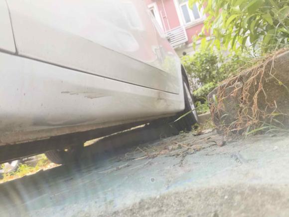 [上海·湘D] 二手荣威荣威3602015款 1.5L 自动豪华版