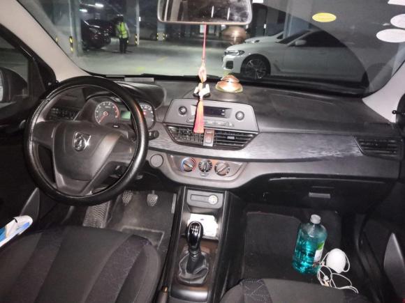 [成都·川A] 二手宝骏宝骏310W2017款 1.2L 手动超值型 国V