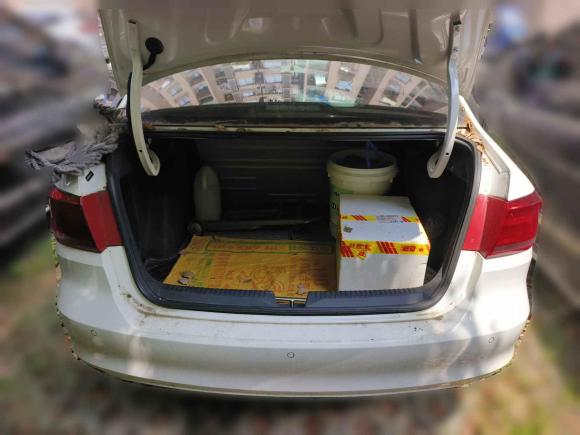 [上海·陕F] 二手大众桑塔纳2015款 1.6L 手动舒适版