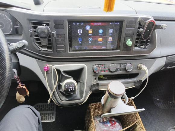 [杭州·浙A] 二手上汽大通MAXUS新途V802023款 2.0T 手动经典傲运通长轴中顶6/7/8/9座