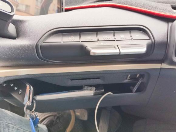 [成都·川A] 二手宝骏宝骏KiWi EV2022款 设计师轻享版 三元锂