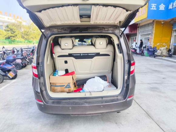 [南京·苏A] 二手别克别克GL82013款 3.0L XT豪华商务旗舰版