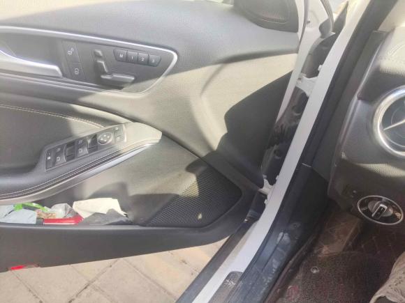 [西安·陕A] 二手奔驰奔驰GLA2016款 GLA 220 4MATIC 时尚型