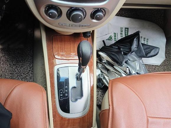 [上海·沪A] 二手别克凯越2013款 1.5L 自动尊享型