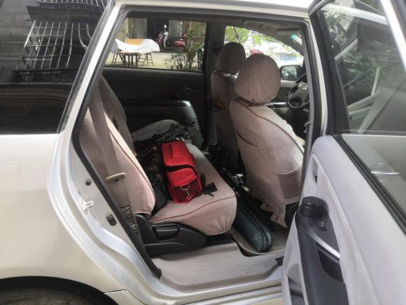 [南通·苏K] 二手三菱格蓝迪2006款 2.4 七人绒布版