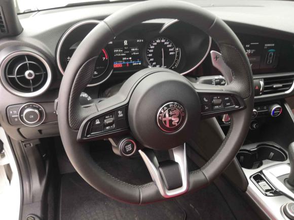 [北京·京N] 二手阿尔法·罗密欧Giulia朱丽叶2022款 2.0T 280HP Veloce 赛道版