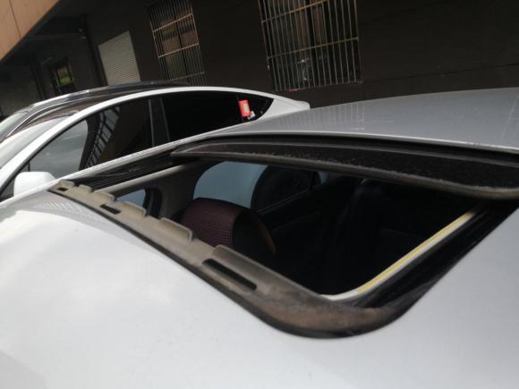 [上海·沪A] 二手大众朗逸2013款 改款经典 1.6L 自动舒适版