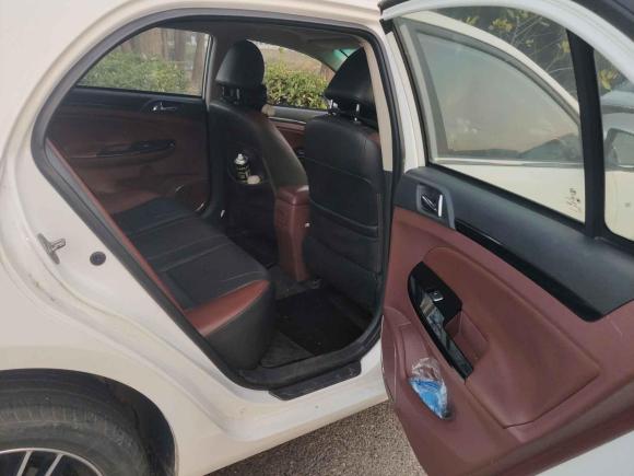 [南通·苏F] 二手比亚迪速锐2016款 1.5L 手动精英型