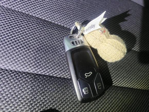 [上海·沪C] 二手奥迪奥迪A4L2018款 30周年年型 40 TFSI 进取型