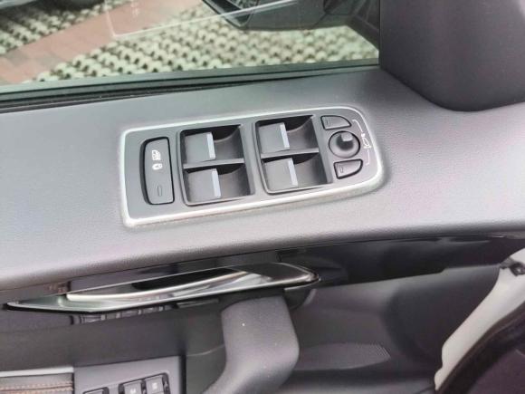 [南京·苏A] 二手捷豹捷豹F-PACE2016款 2.0T 两驱都市尊享版