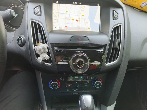 [上海·沪C] 二手福特福克斯2015款 两厢 EcoBoost 180 自动运动型