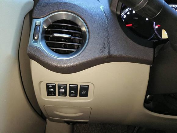 [广州·粤Q] 二手雷诺科雷傲2012款 2.5 四驱都市版