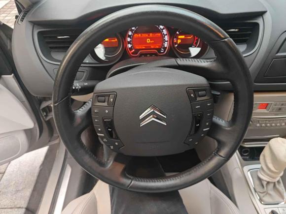 [广州·粤A] 二手雪铁龙雪铁龙C52012款 2.3L 自动尊贵型