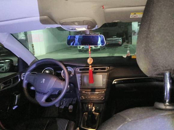 [南昌·赣A] 二手标致标致4082014款 1.8L 手动领先版