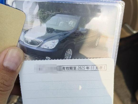 [湖州·浙E] 二手别克别克GL82014款 2.4L 经典版