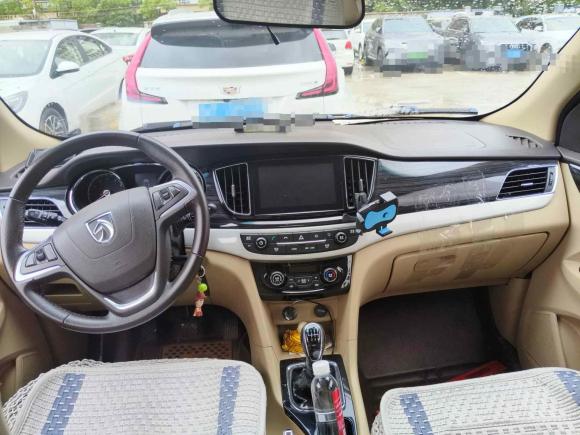 [上海·苏E] 二手宝骏宝骏7302016款 1.5T 手动豪华型 7座