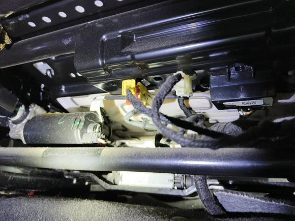 [上海·沪D] 二手哈弗哈弗H6 Coupe2015款 蓝标 2.0T 手动两驱精英型