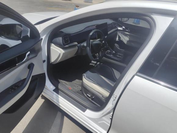 [上海·沪A] 二手比亚迪秦PLUS2021款 EV 500KM 尊贵型