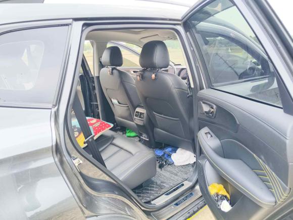 [上海·沪C] 二手荣威荣威RX52023款 PLUS 330TGI 自动领潮智臻版