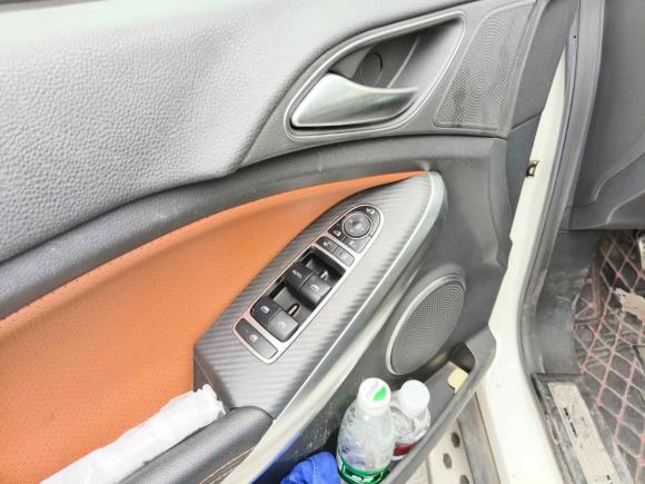 [南京·苏A] 二手比亚迪元2016款 1.5L 手动尊荣型