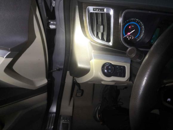 [青岛·苏C] 二手别克别克GL82013款 2.4L CT豪华商务舒适版