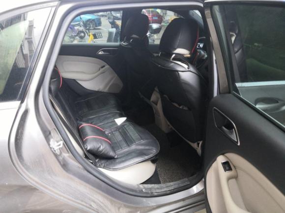 [义乌·浙G] 二手奔驰奔驰B级2015款 B 200 动感型