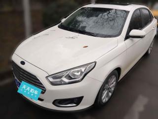 福特福睿斯2015款1.5L手动时尚型