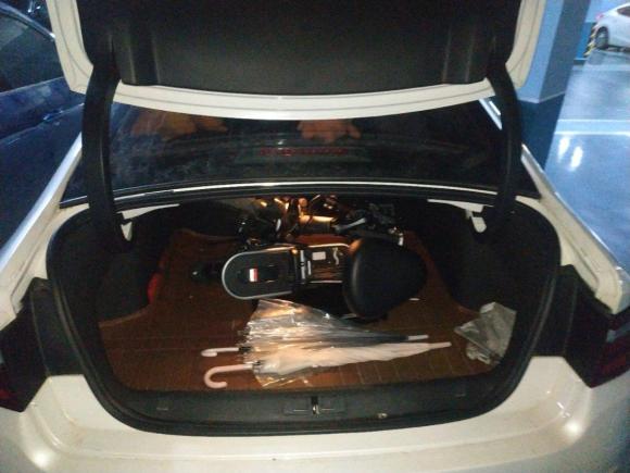 [义乌·浙G] 二手雪铁龙雪铁龙C62017款 380THP 尊贵型