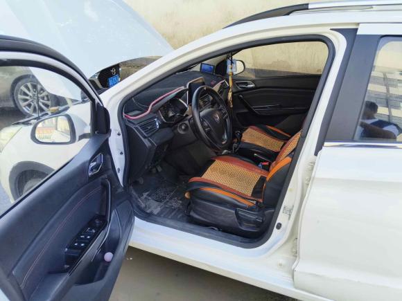 [杭州·贵J] 二手宝骏宝骏3102016款 1.2L 手动豪华型