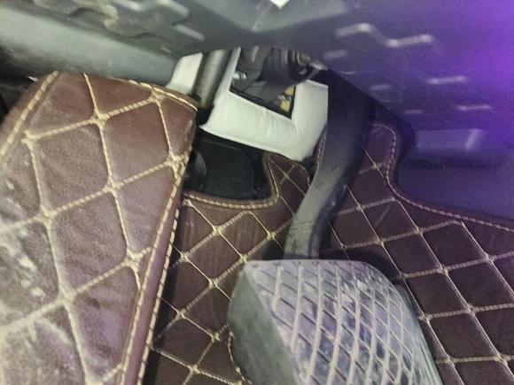 [青岛·鲁U] 二手红旗红旗HS52022款 2.0T 智联旗享版