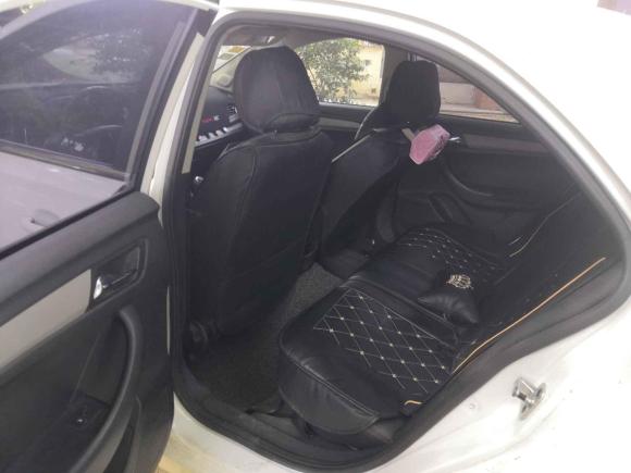 [芜湖·皖B] 二手荣威荣威3602017款 1.5L 手动智屏版